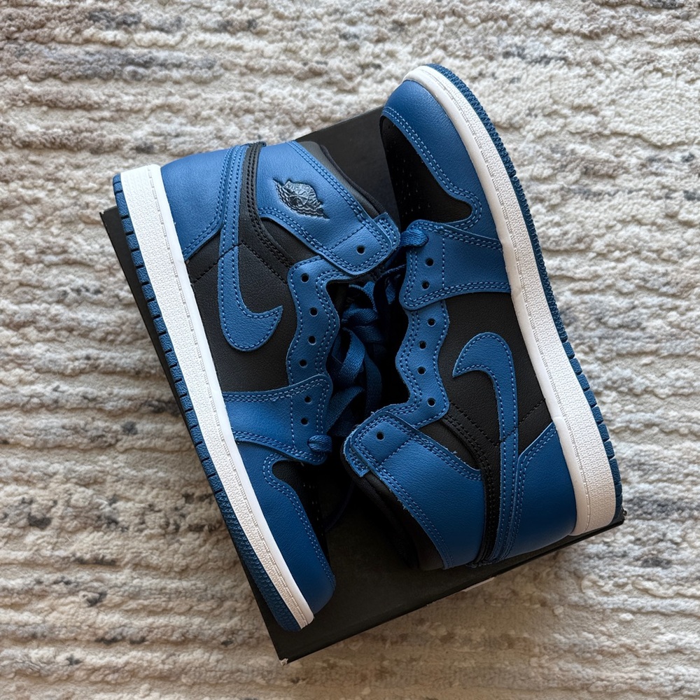 Jordan Kids Sneakers in Blue and Black